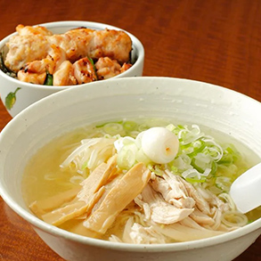 塩ラーメンと 焼き鳥小丼セット